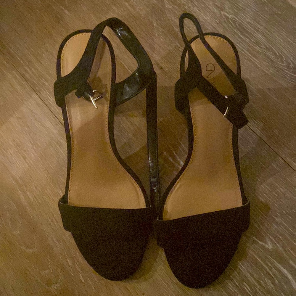 Size 6 Abound Velvet black peep toe wedge heels | like NEW